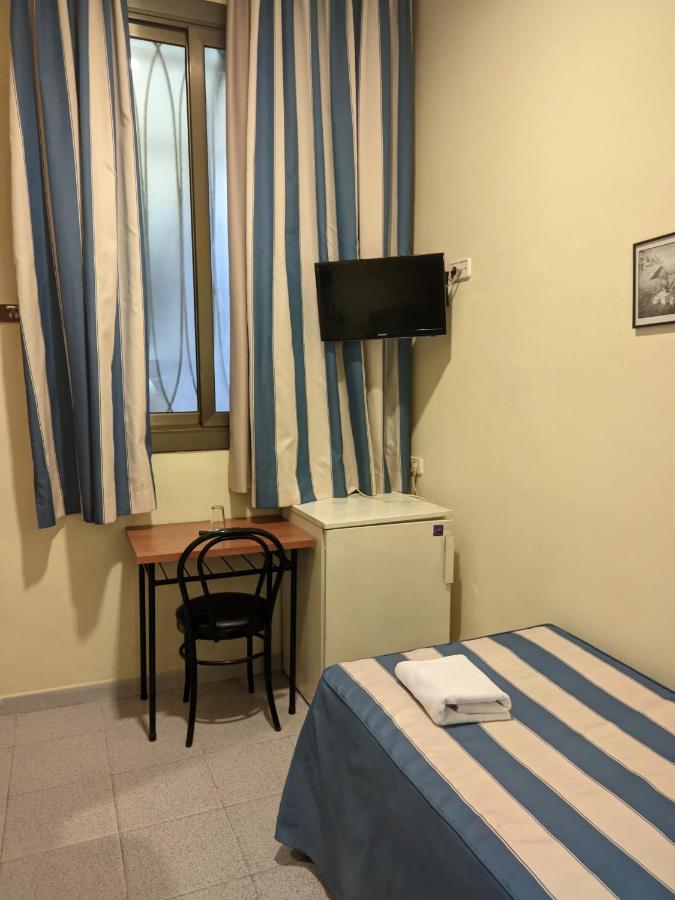 Pension Coral Барселона Екстер'єр фото
